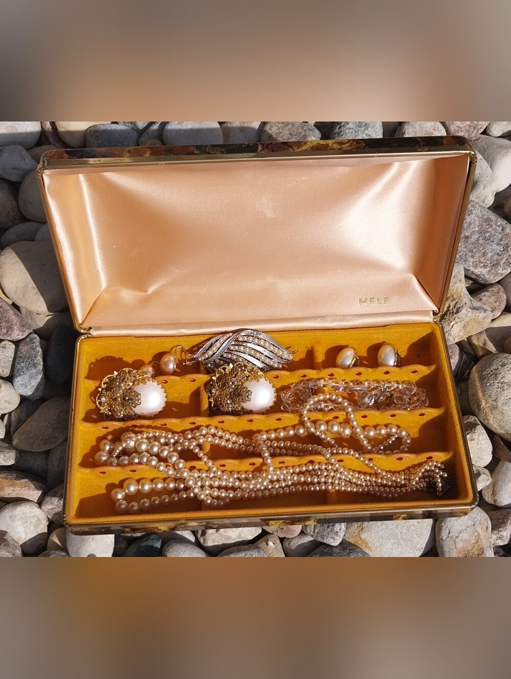 Vintage Gold and Cream Pearl Necklace Set